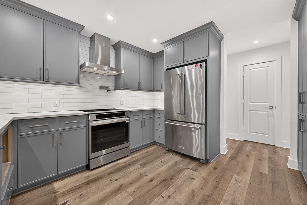 10819 Oasis Drive - Photo 11