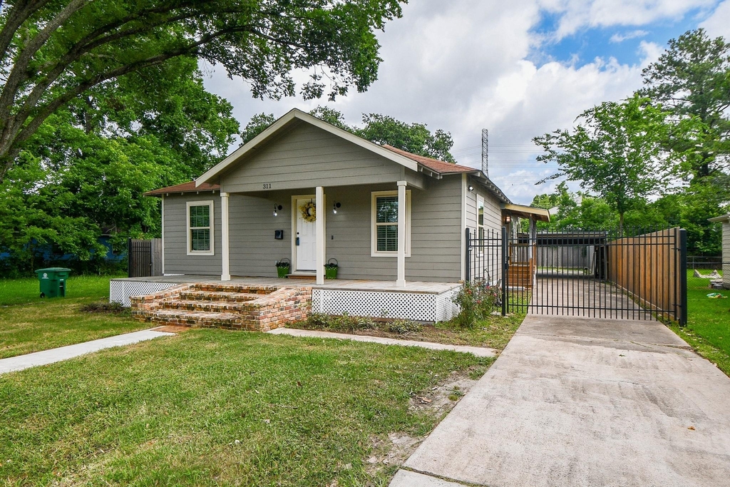 311 E 35th Street - Photo 1