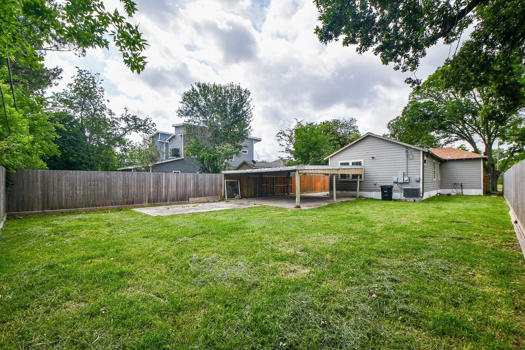 311 E 35th Street - Photo 29