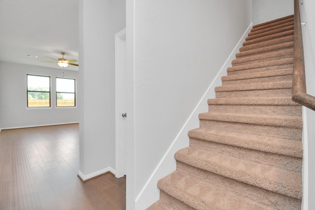 27911 Western Creek Court - Photo 6