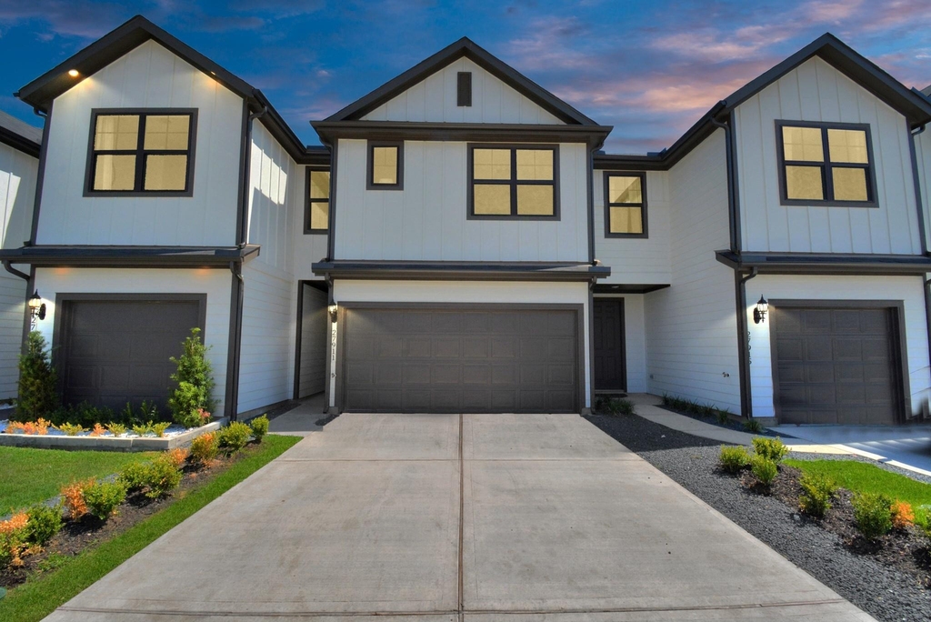 27911 Western Creek Court - Photo 17