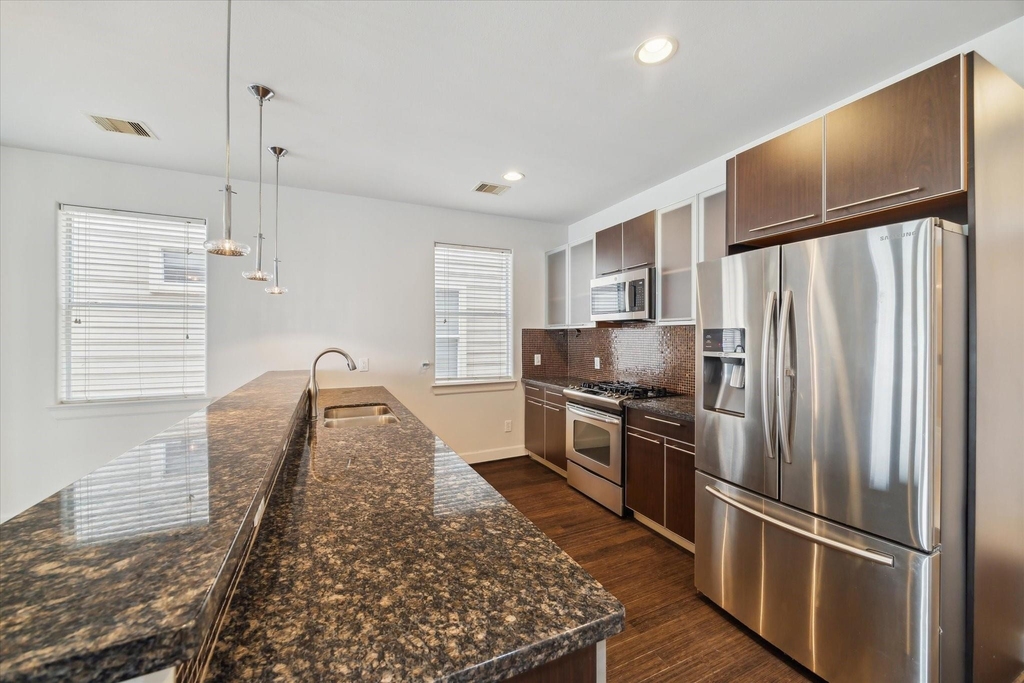 3041 Clinton Drive - Photo 10
