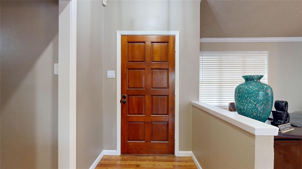 1022 Manorglen Drive - Photo 5