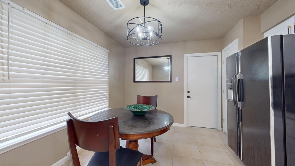 1022 Manorglen Drive - Photo 18