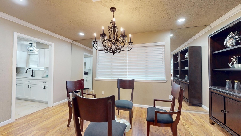 1022 Manorglen Drive - Photo 14