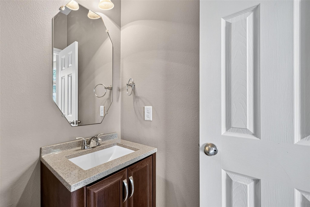 4507 Lakefront Terrace Drive - Photo 15