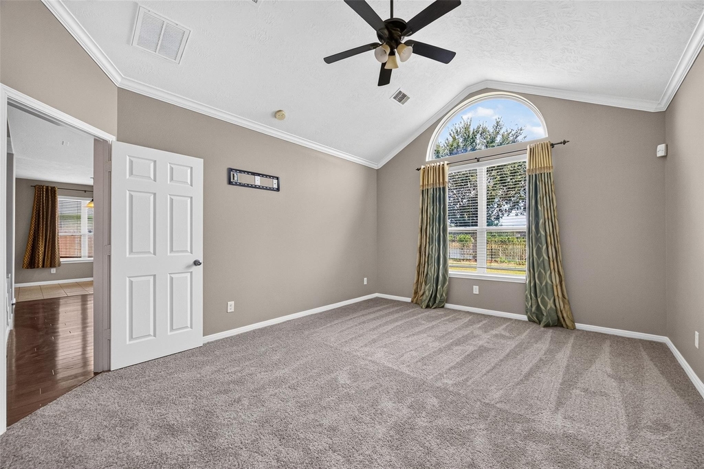 4507 Lakefront Terrace Drive - Photo 9