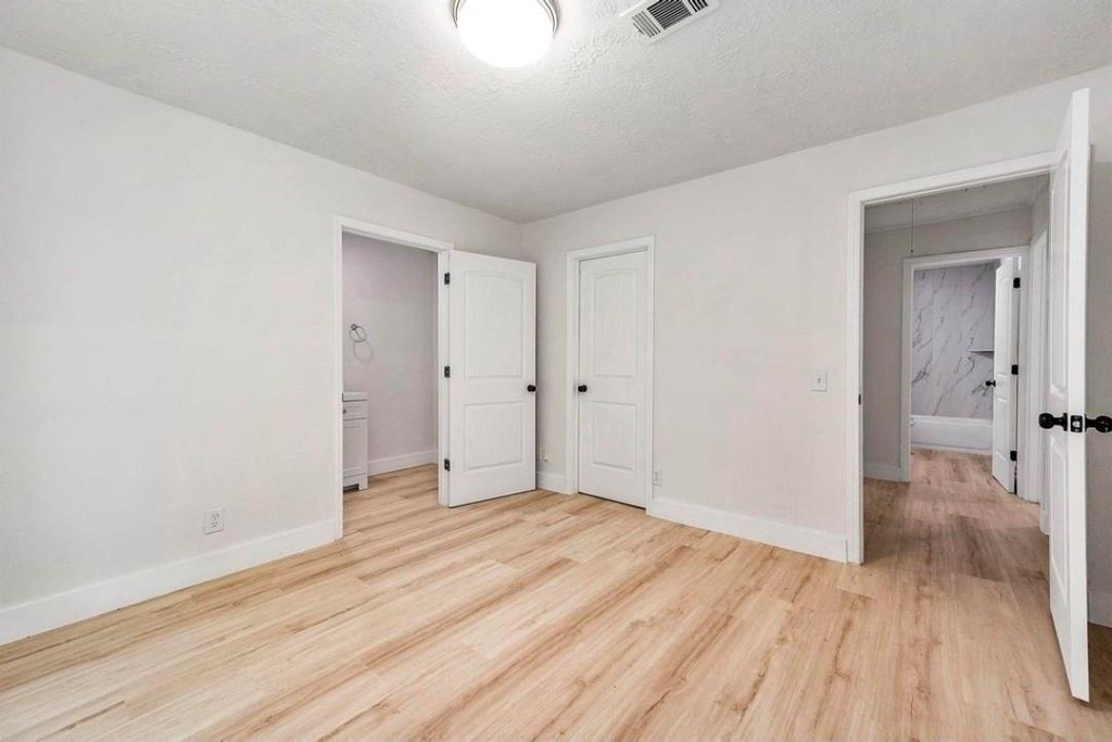 1305 Winchester Dr - Photo 13