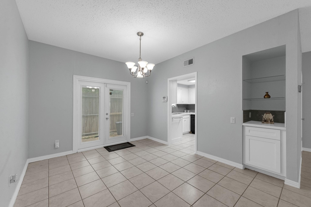 11710 Southlake Drive - Photo 9
