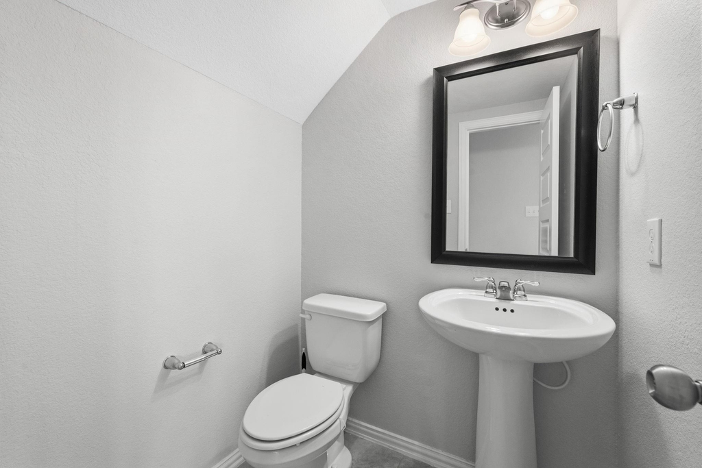 12806 Crombie Drive - Photo 9