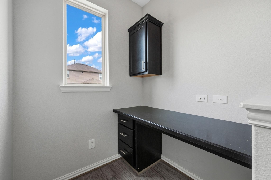 12806 Crombie Drive - Photo 8