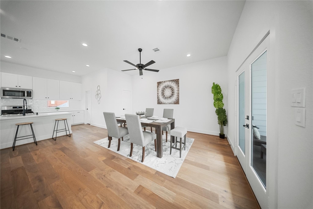 1116 Hogan Street - Photo 5