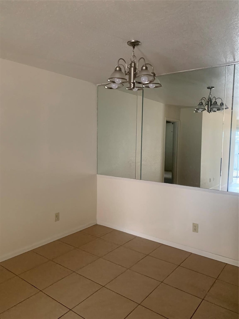 9700 Leawood Boulevard - Photo 3
