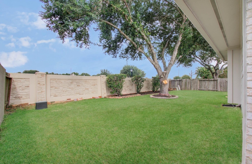 2311 Meadow Briar Drive - Photo 36