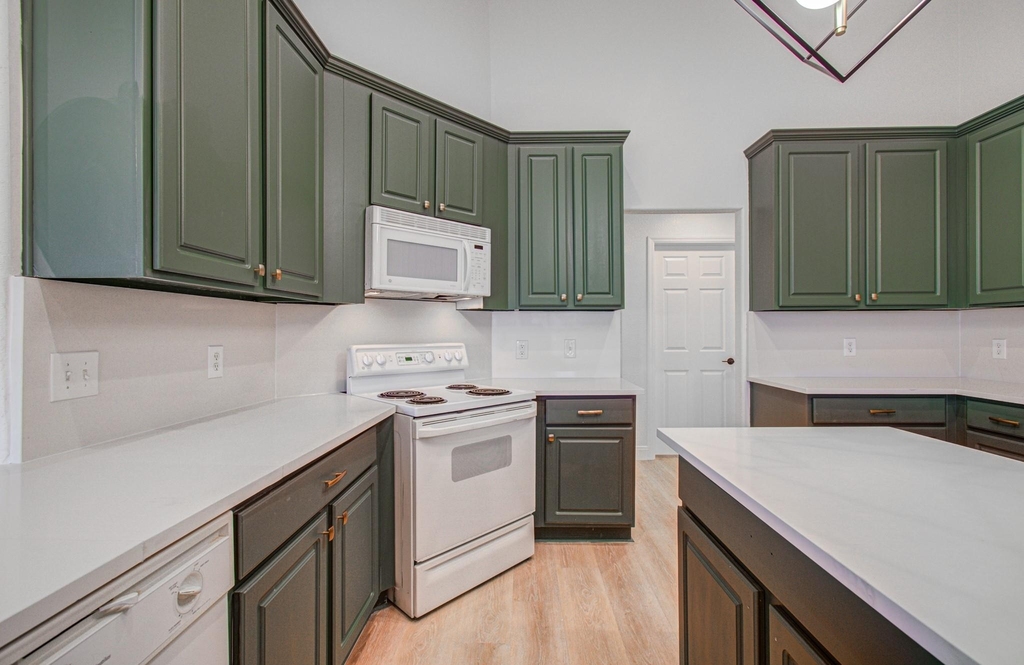 2311 Meadow Briar Drive - Photo 13