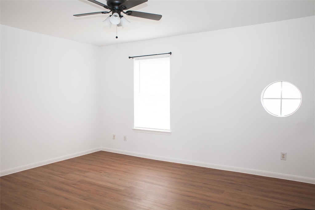 8910 Sage Place - Photo 14