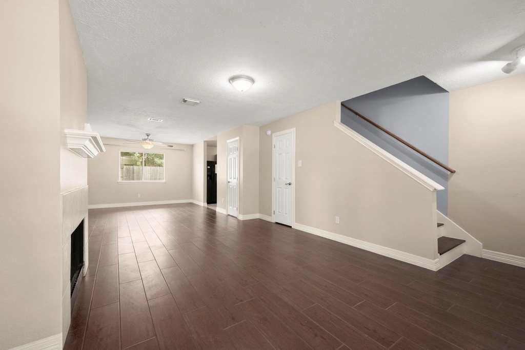 8723 Creek Willow Drive - Photo 4