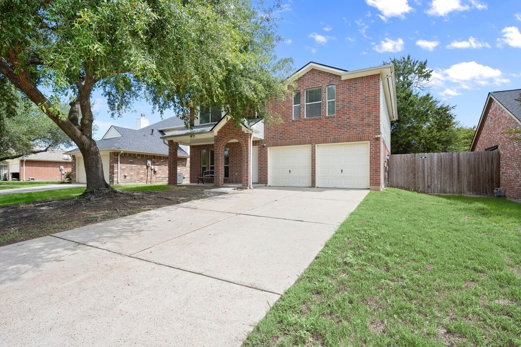 8723 Creek Willow Drive - Photo 1
