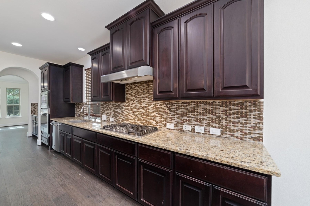 11103 Dowbeck Avenue - Photo 8