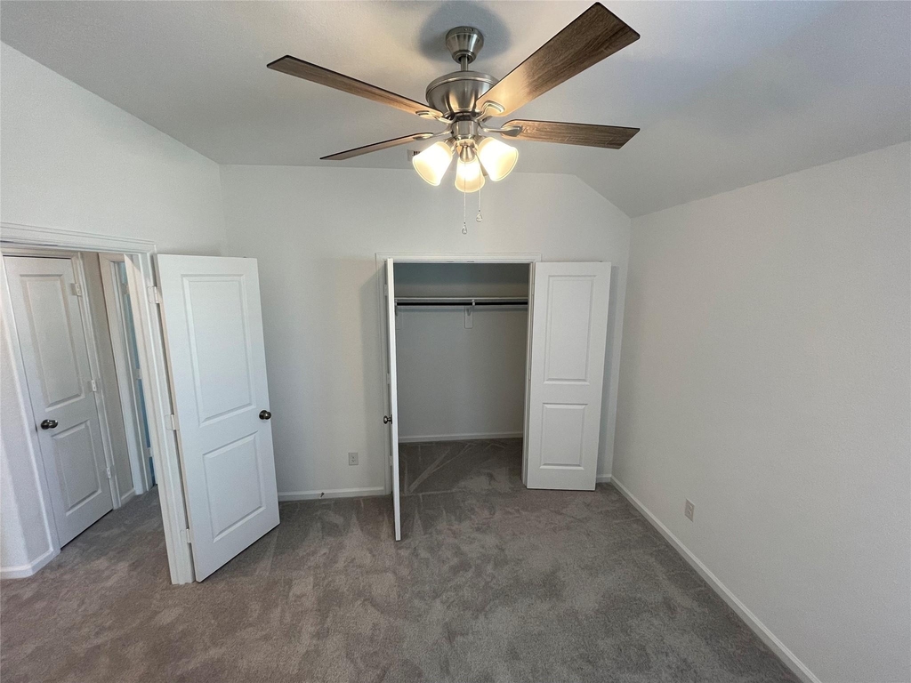 4146 Champlain Way - Photo 15