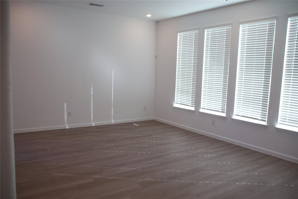 4146 Champlain Way - Photo 3