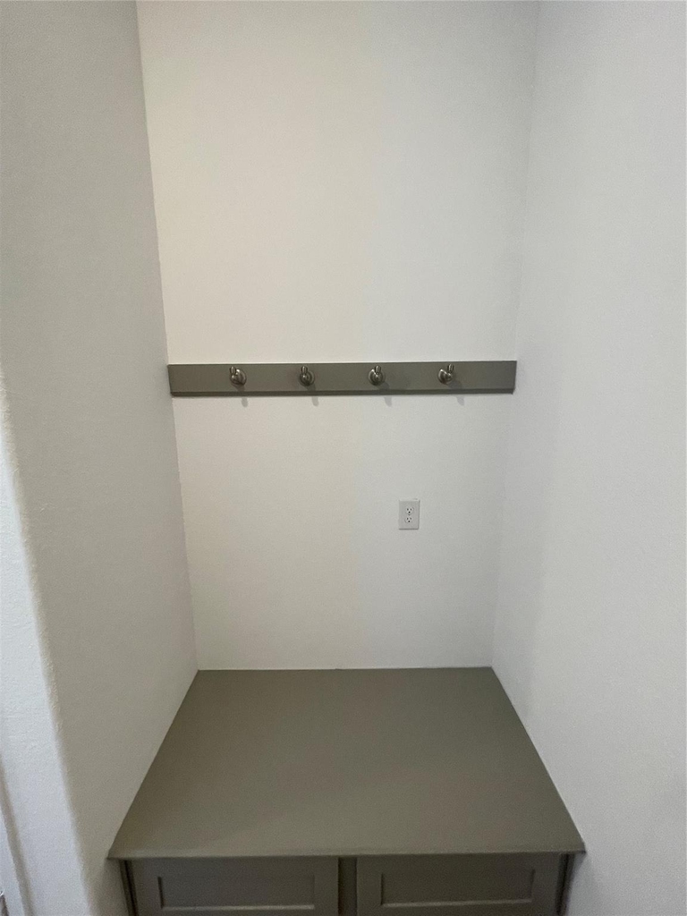 4146 Champlain Way - Photo 8