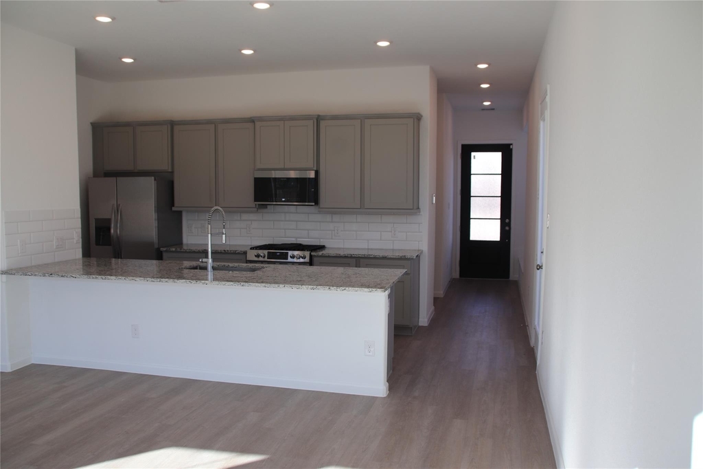 4146 Champlain Way - Photo 7