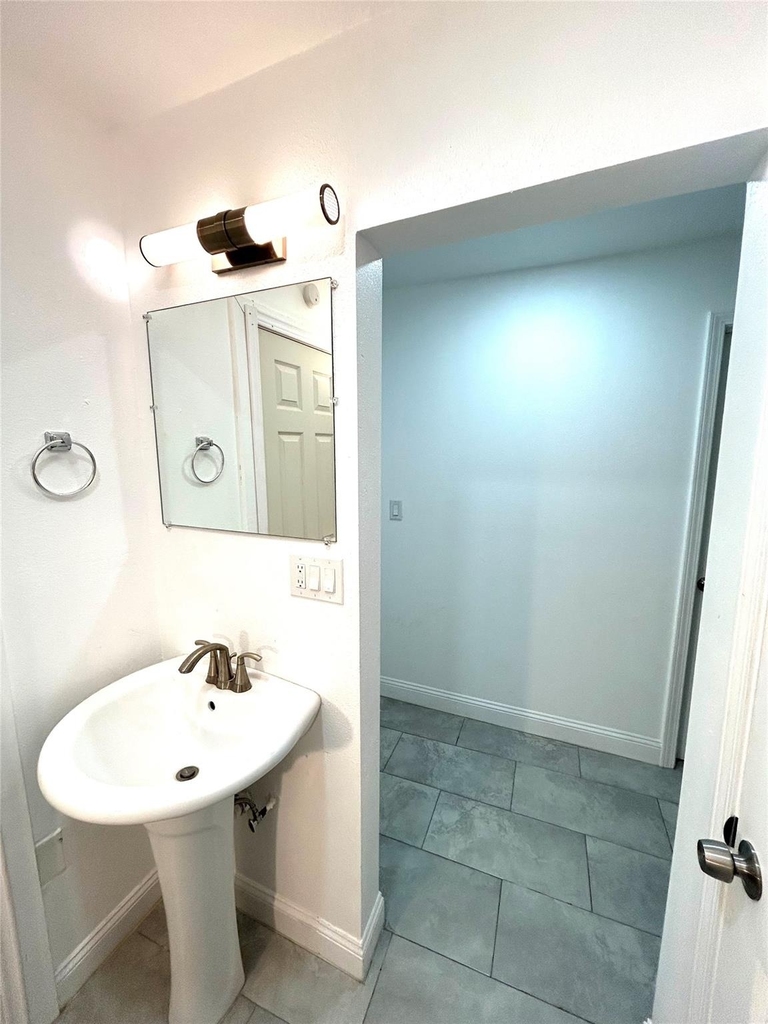 8006 Avenue B Street - Photo 8