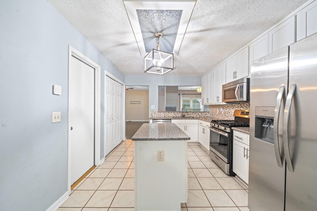18178 Holly Green Drive - Photo 10