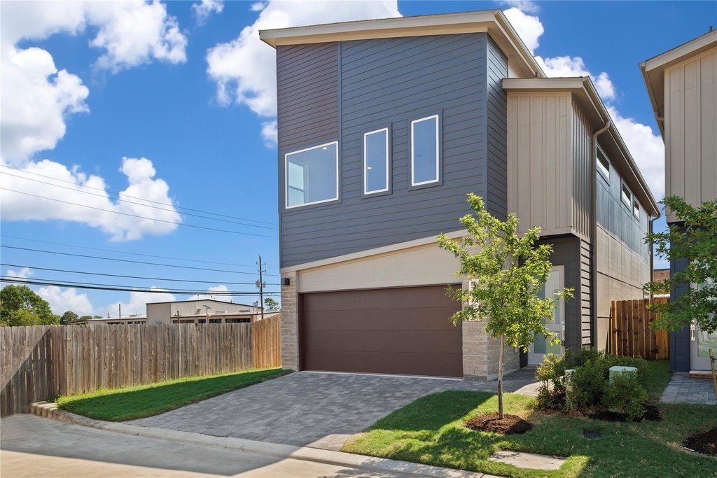 5726 Rucio Lane - Photo 0