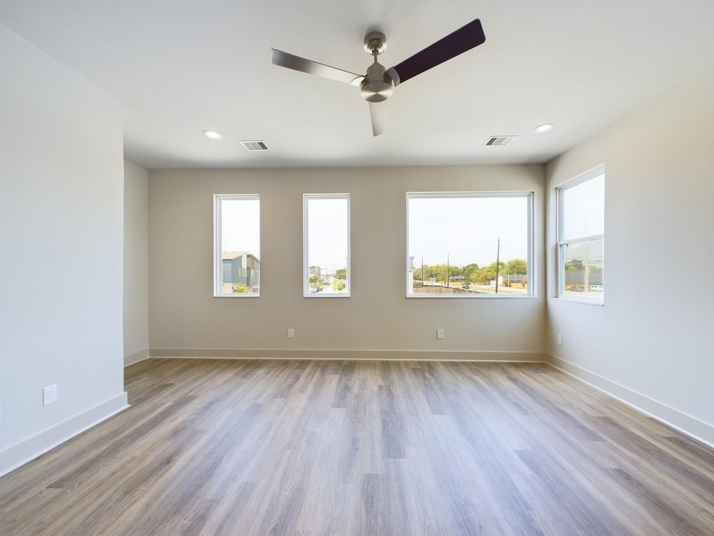 5726 Rucio Lane - Photo 16