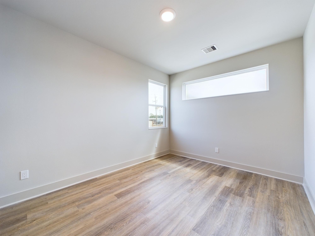 5726 Rucio Lane - Photo 23