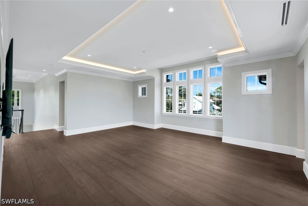 1690 Chesapeake Avenue - Photo 18