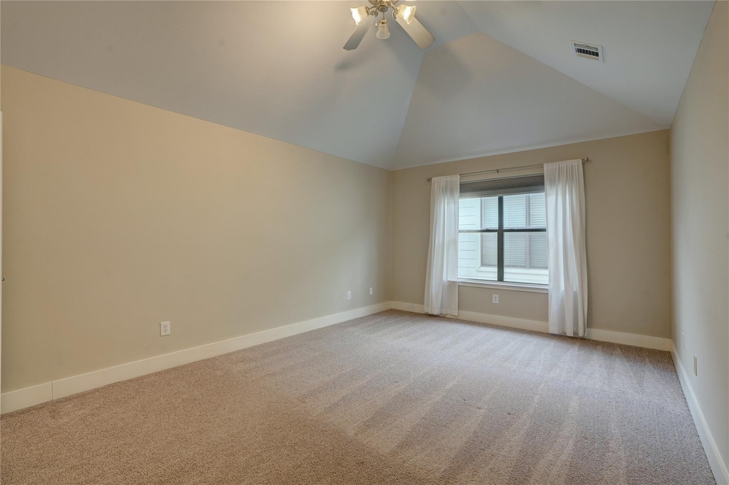 5911 Petty Street - Photo 36