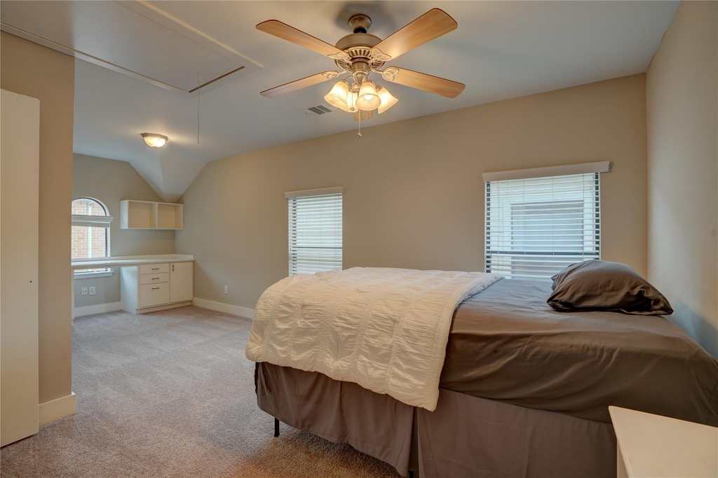 5911 Petty Street - Photo 14