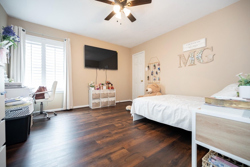 1823 Blue Water Bay Drive - Photo 32
