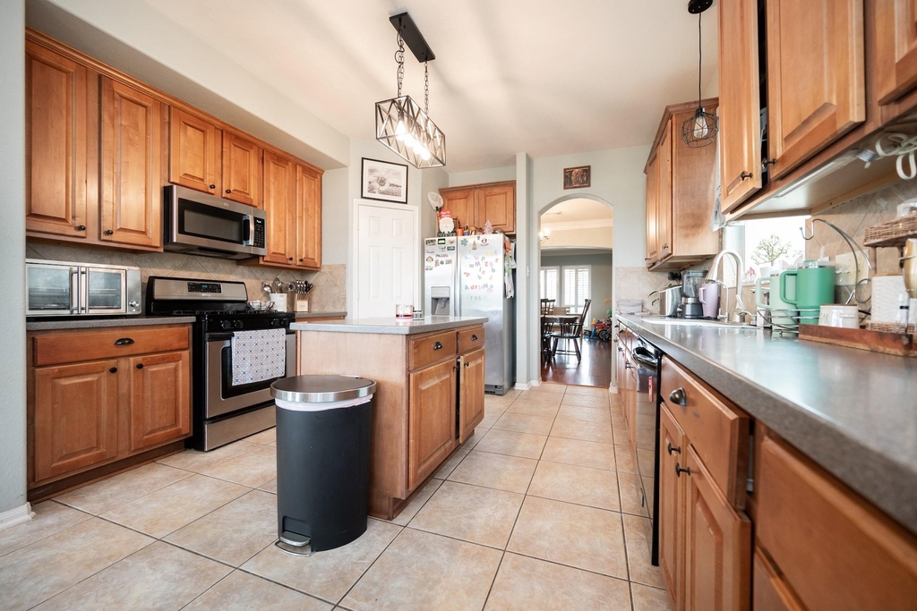1823 Blue Water Bay Drive - Photo 15