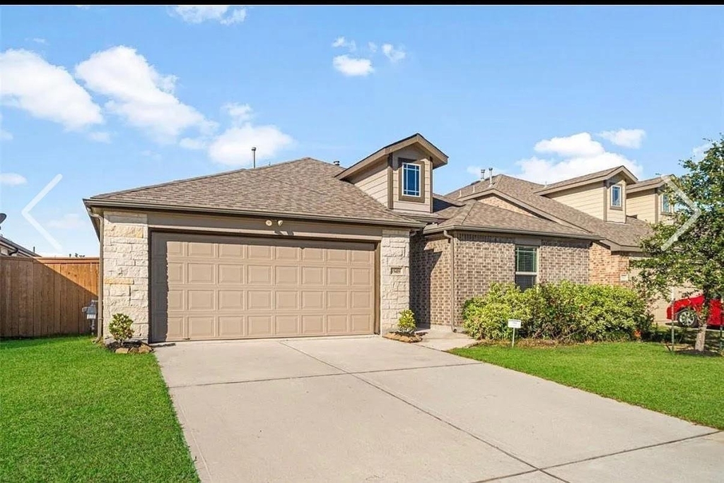 15419 Royce Holly Drive - Photo 1