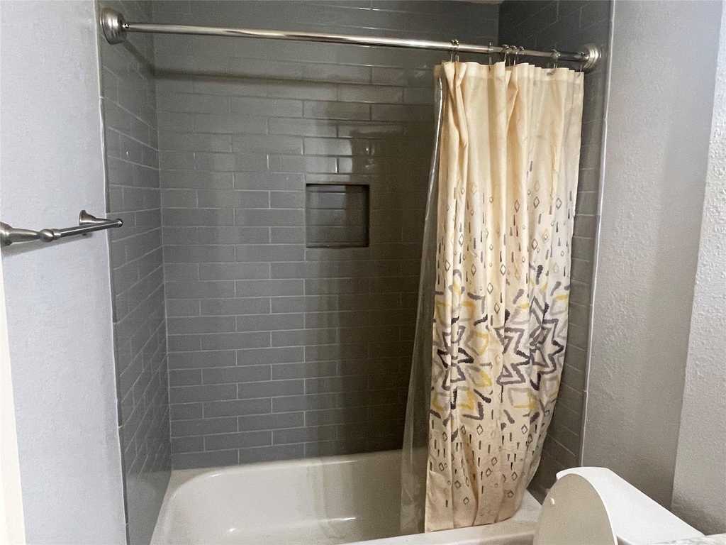 5315 Avenue R - Photo 7