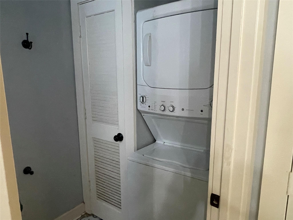 5315 Avenue R - Photo 6