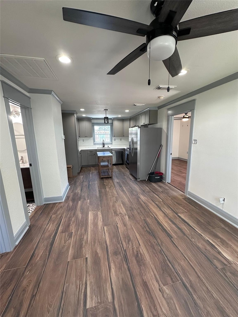5315 Avenue R - Photo 4