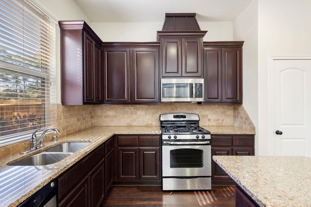 122 Cheswood Manor Drive - Photo 11