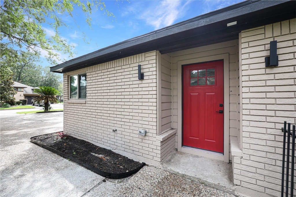 15 Presidio Road - Photo 1