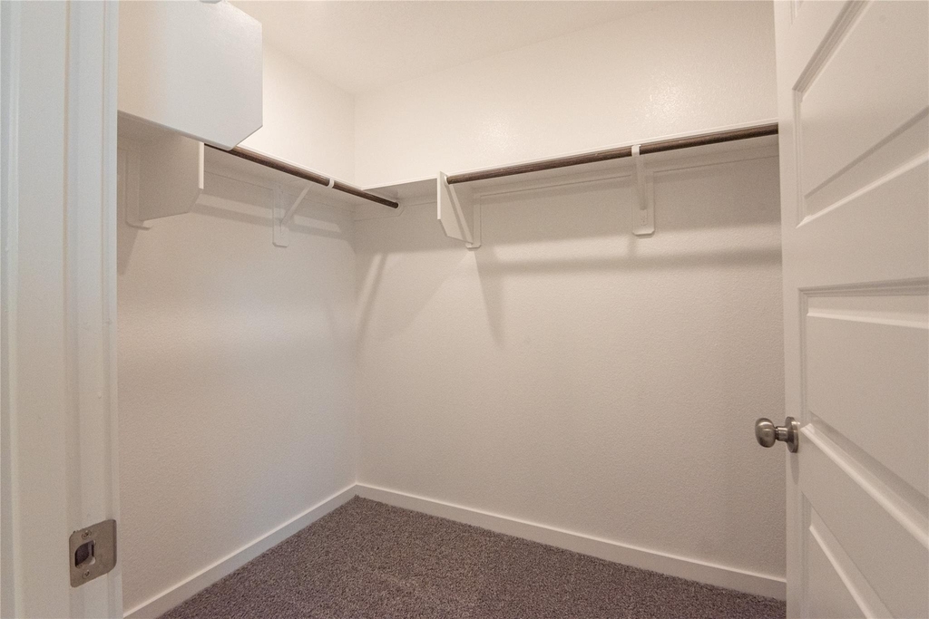 1500 Lake Ridge Drive - Photo 11