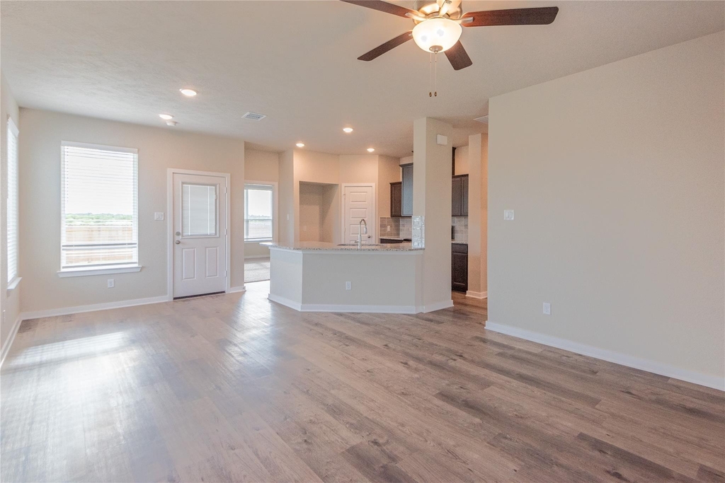 1500 Lake Ridge Drive - Photo 5