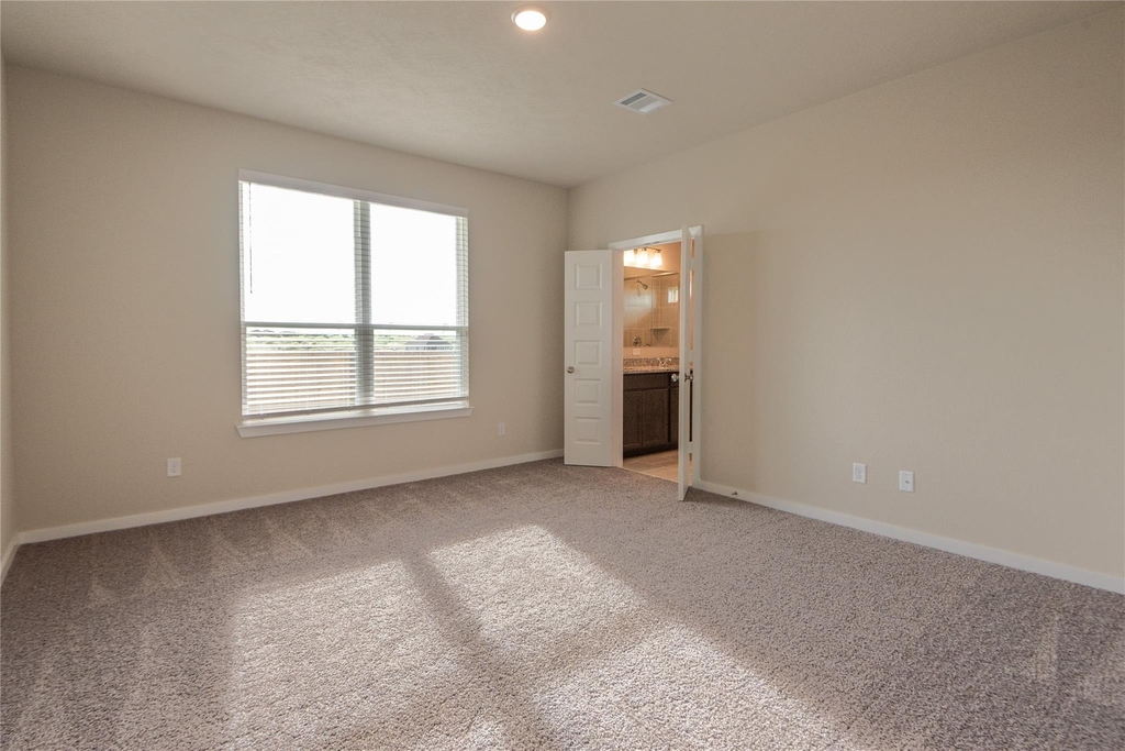 1500 Lake Ridge Drive - Photo 9