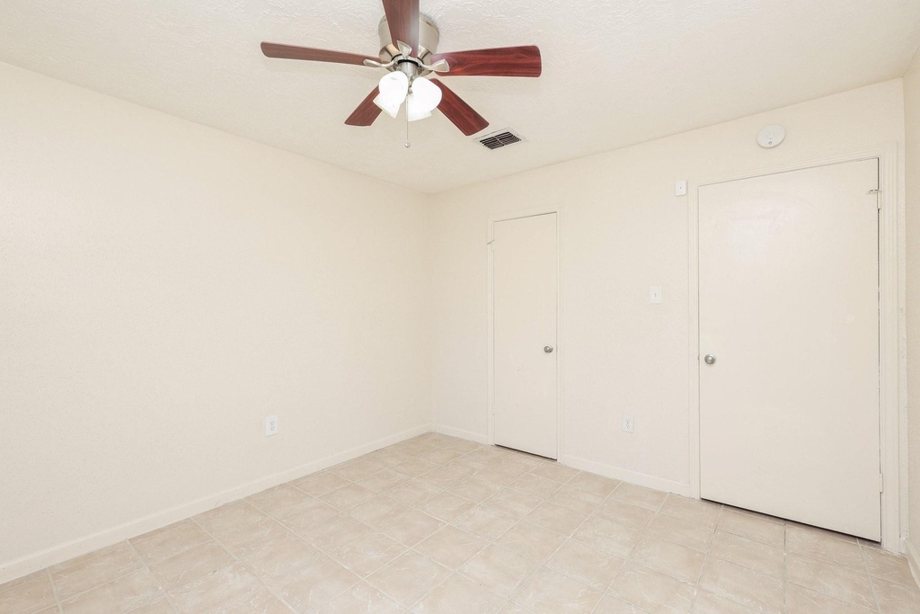 7423 Towerview Ln - Photo 12