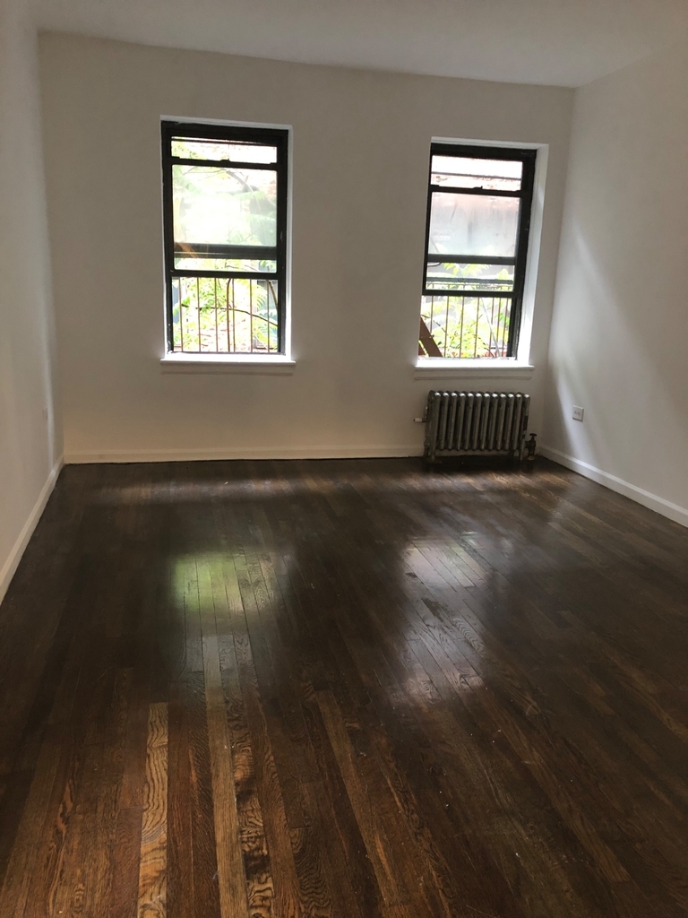 338 West 49th Street - Photo 8