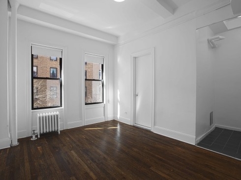 338 West 49th Street - Photo 7