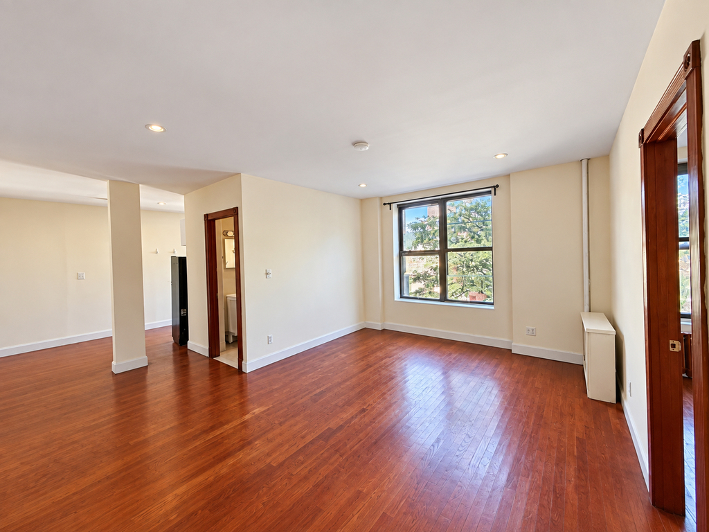 568 Pacific Street - Photo 0